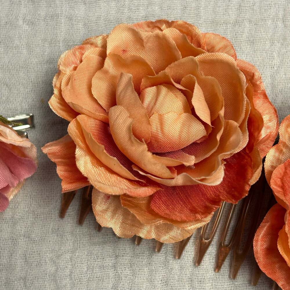 Assorted Vintage-Style Decorative Hair Combs and Clips Set - Picture 9 of 12